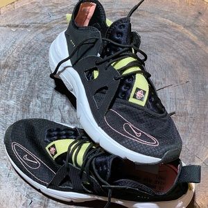 Nike Huarache type Black